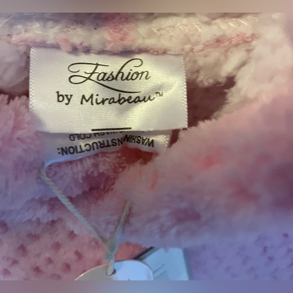 Cozy Pink Fuzzy Overhead - Oversized Hooded Pullover - NWT - Picture 8 of 10